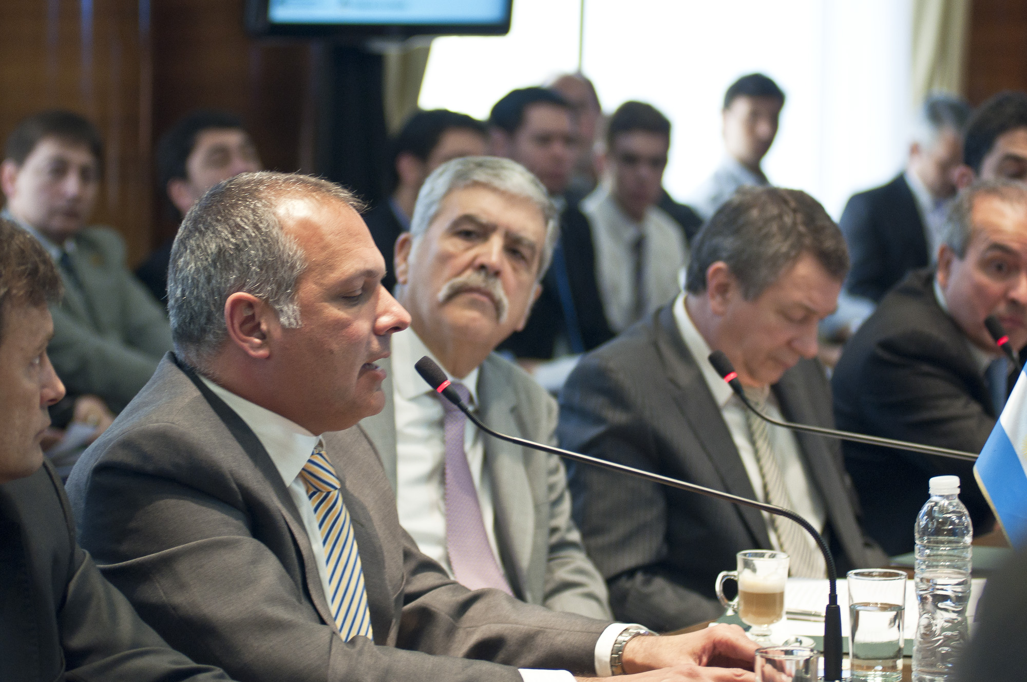 Buzzi retoma actividades y se reúne con De Vido