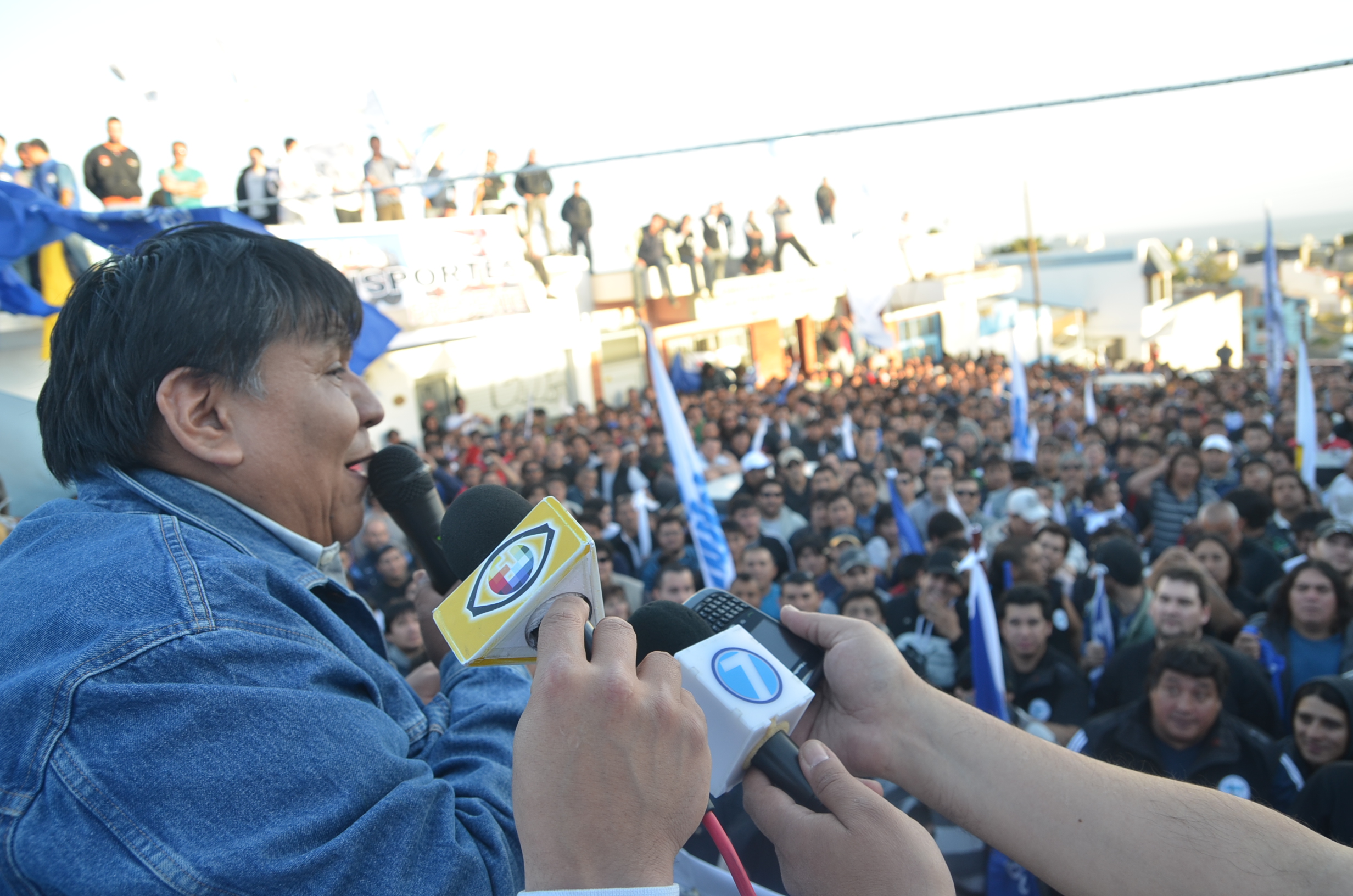 Los Petroleros se plantaron a fondo contra PAE