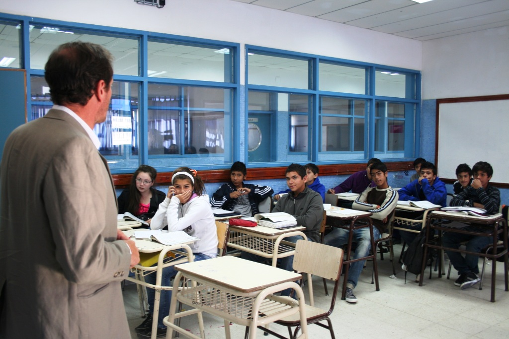 Zaffaroni recorrió en Comodoro las Escuelas de Verano
