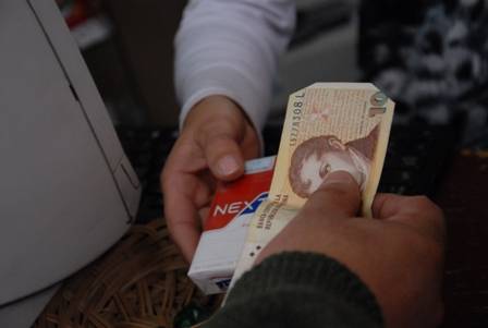 Desde hoy sube 4% el precio de los cigarrillos