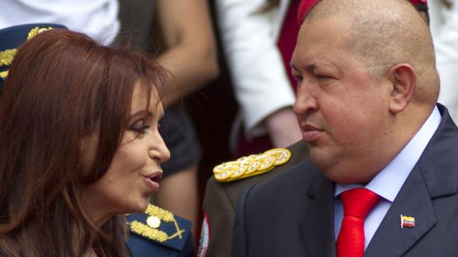 CFK llegó a Cuba para interiorizarse sobre la salud de Chávez