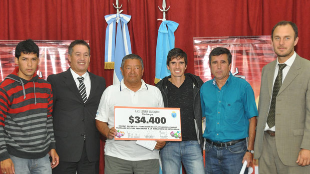 Fueyo destacó apoyo de Lotería a deportistas de la provincia