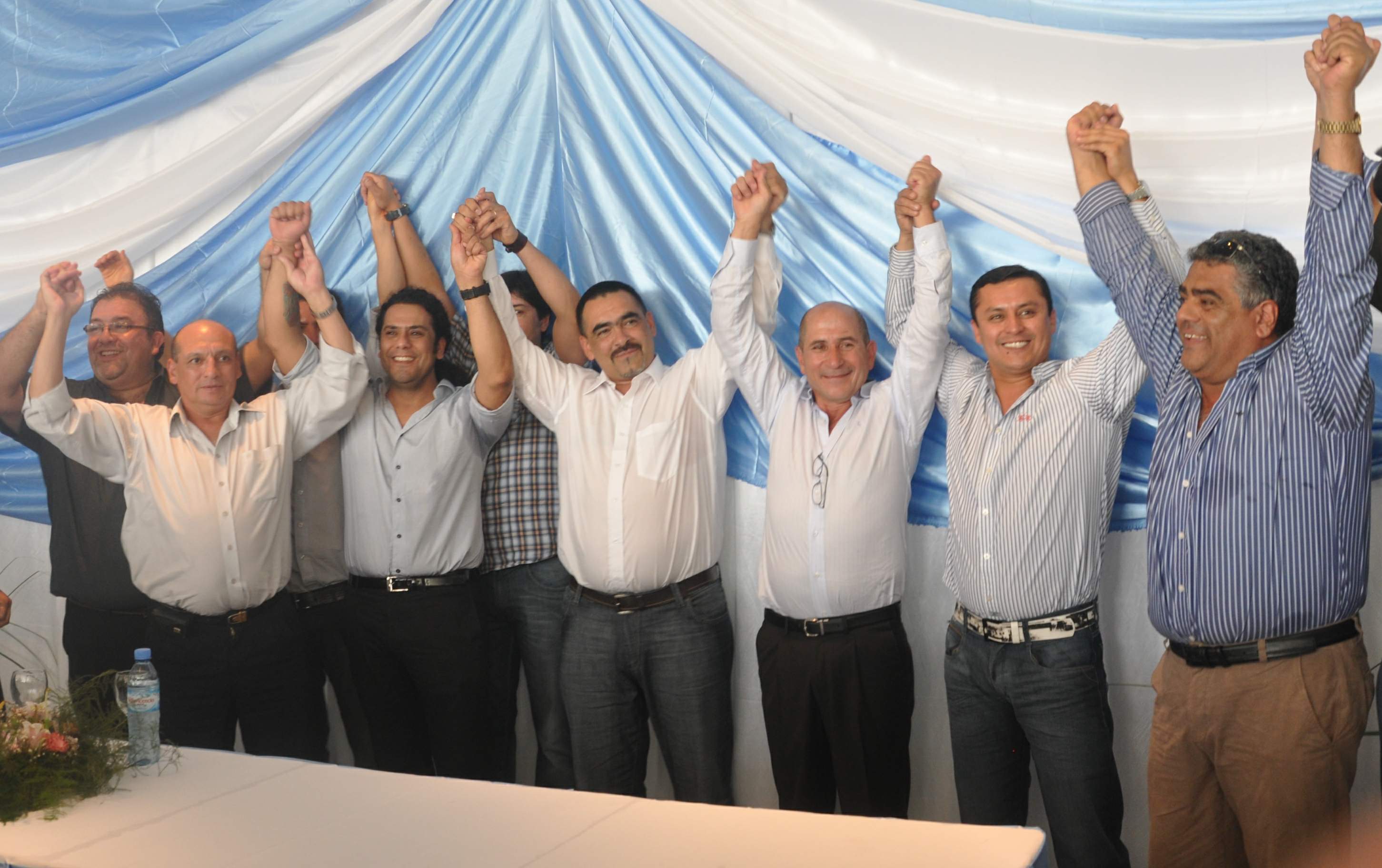 Llugdar tomó un nuevo mandato y apuesta a la unidad