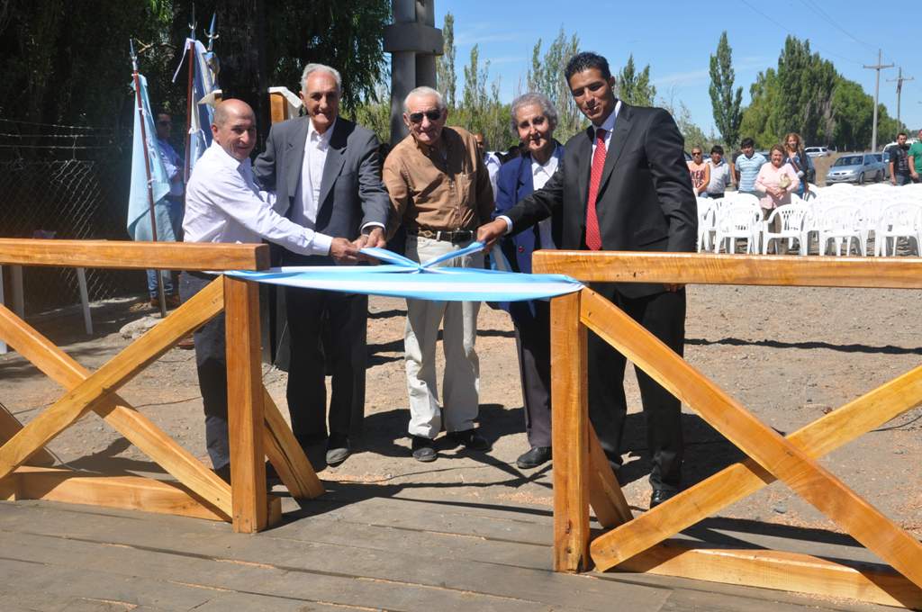 Jerárquicos Petroleros restauraron Puente Traverso de Sarmiento