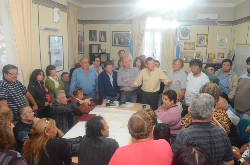El municipio y los vecinalistas definen líneas de trabajo