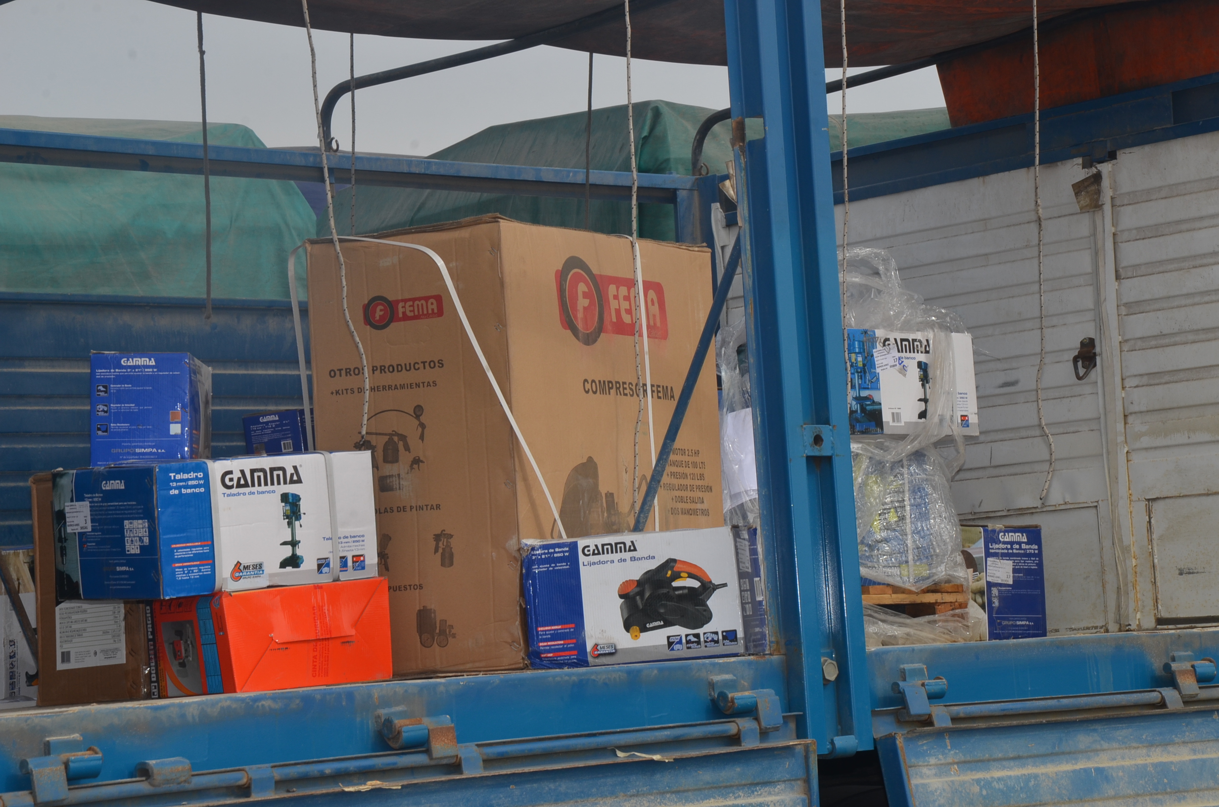 Entregan mercadería a los afectados por el temporal