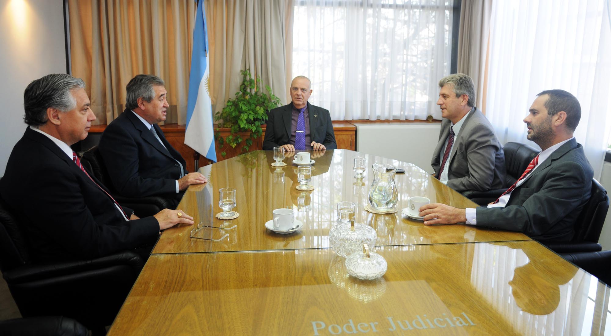Eliceche se reunió con la cúpula del Poder Judicial