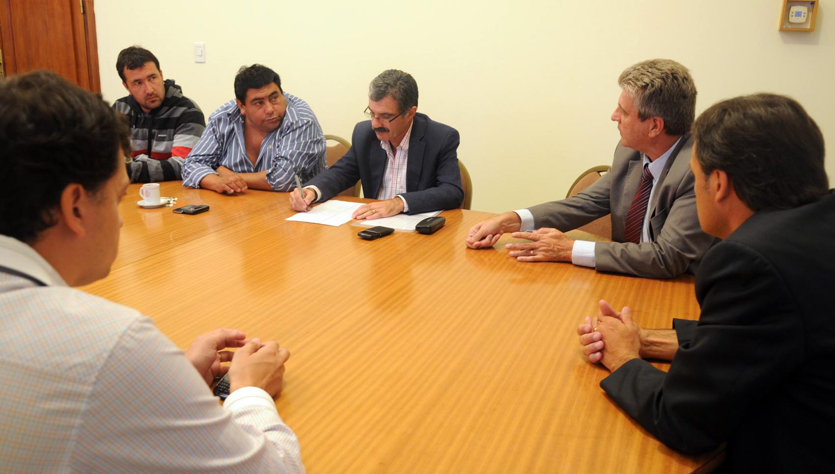 Ratifican próximo inicio de plan de obras a trabajadores de la UOCRA