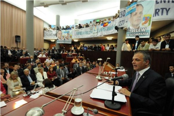 Alto contenido social del mensaje de Buzzi en la Legislatura