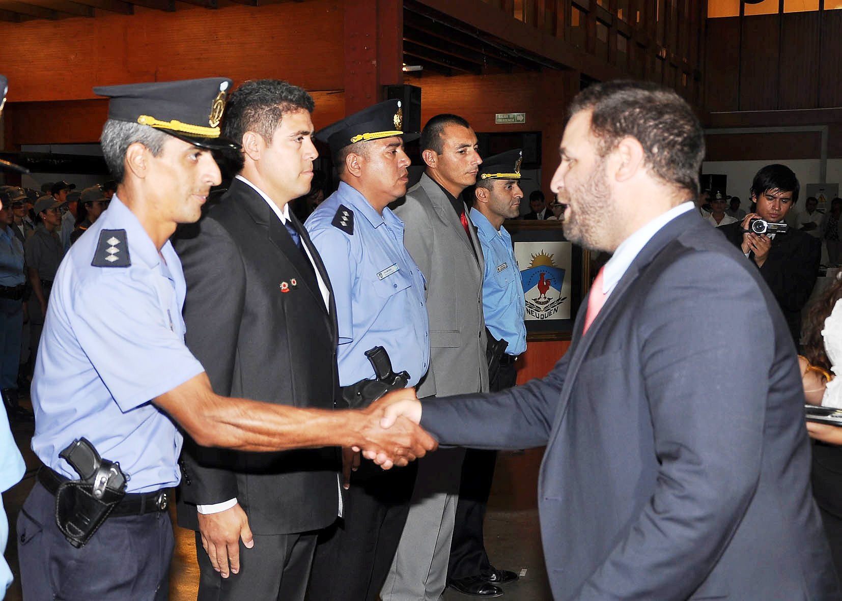 Glinski reconoció similitudes con Neuquén en las problemáticas