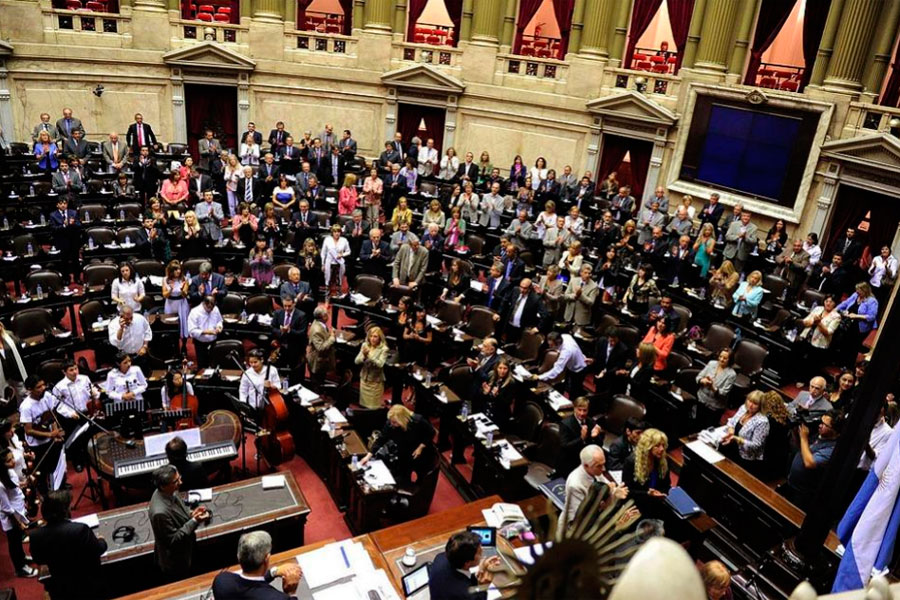 Diputados debate el acuerdo con Irán