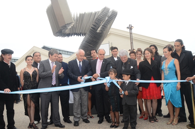 Inauguraron el Monumento Nacional al Tango