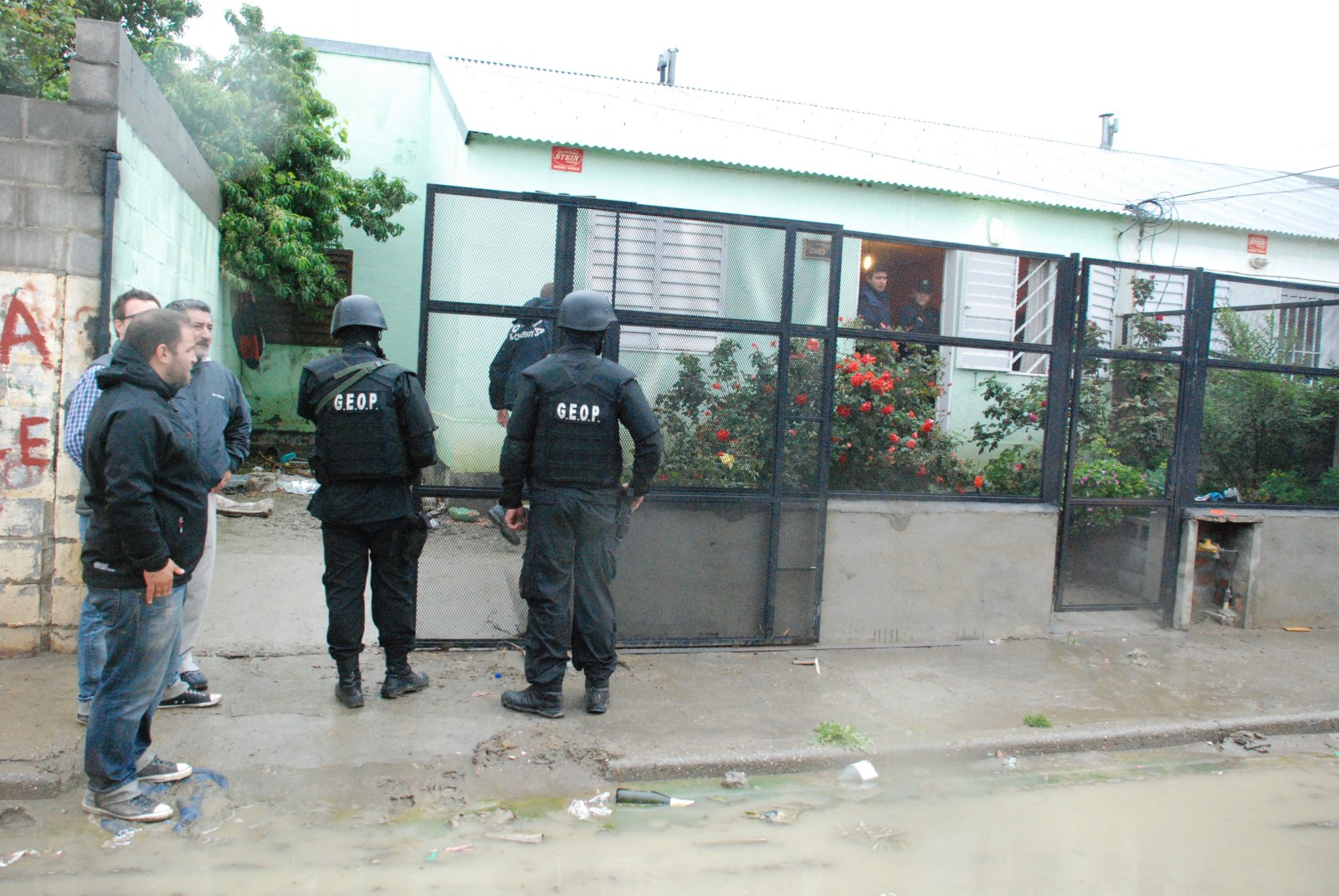 La policía desalojó a los Nieves de las 1.311