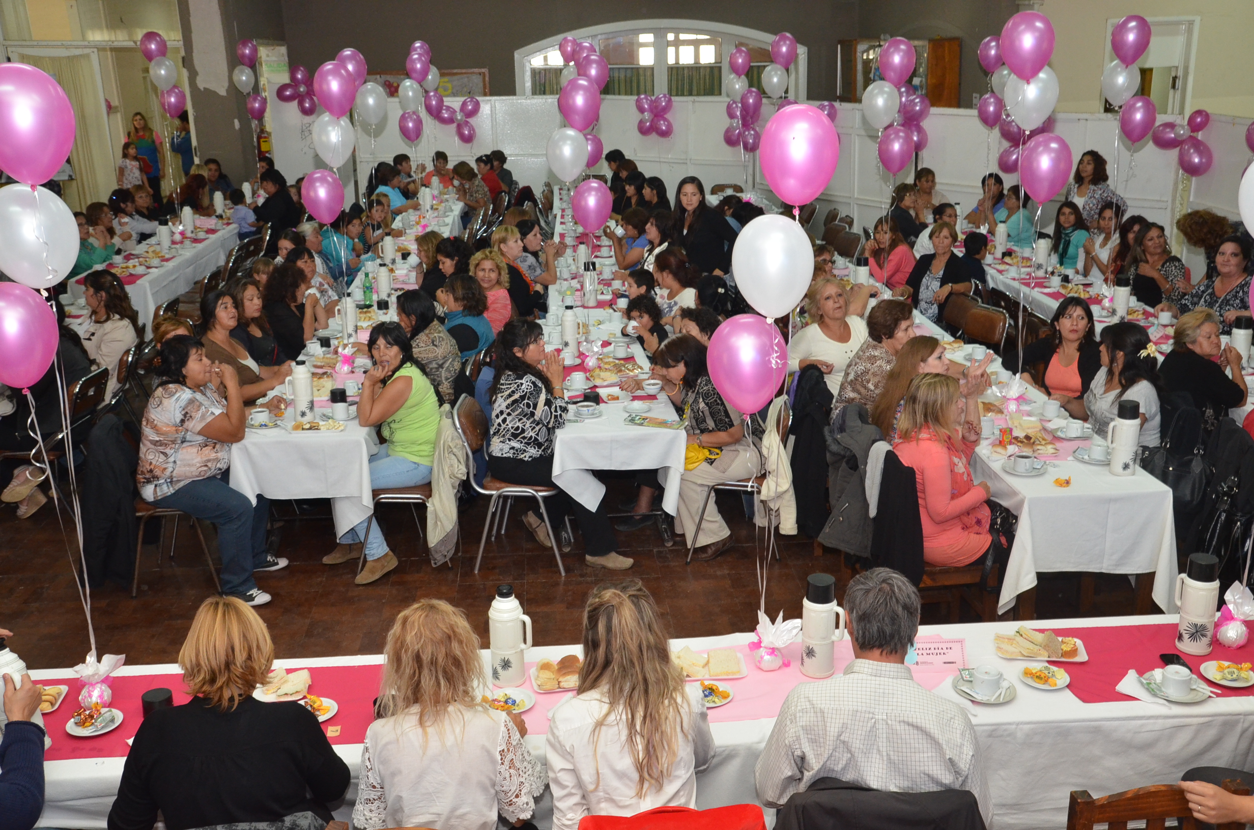 El municipio agasajó a las mujeres en su día