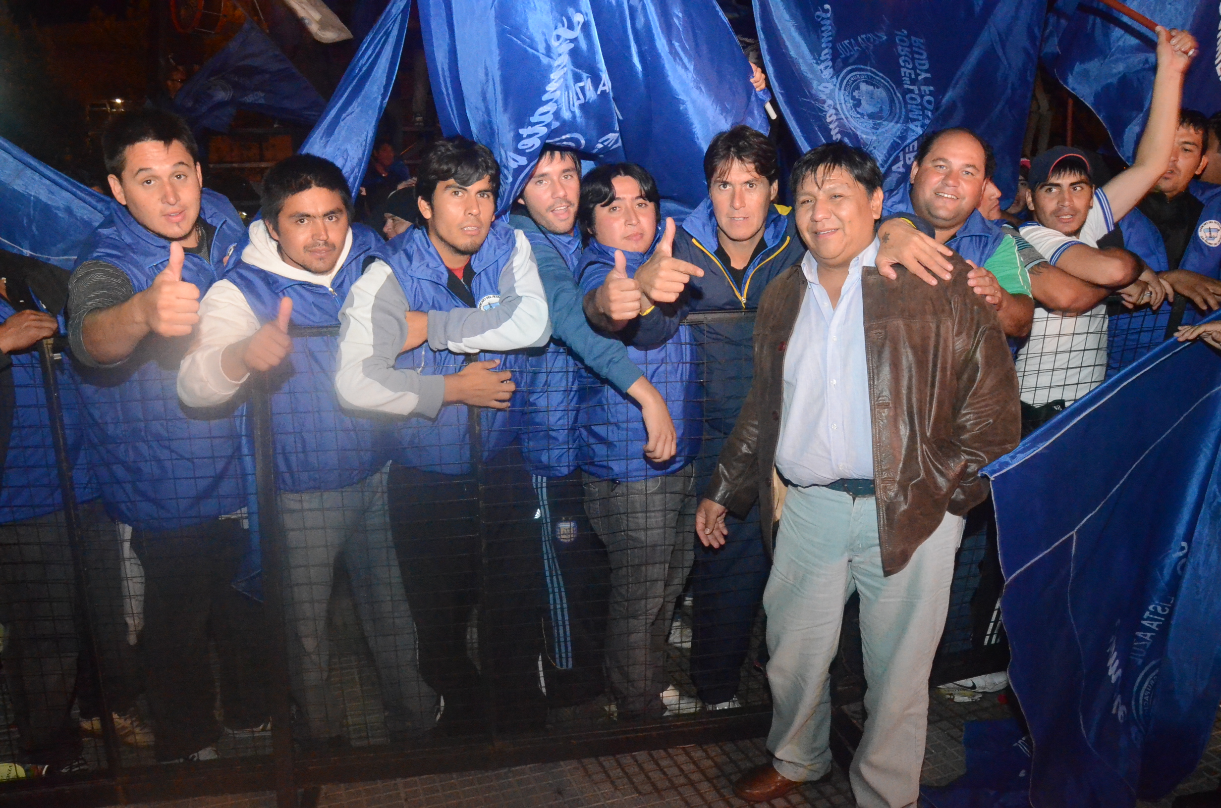 Los petroleros se hicieron sentir en la Legislatura