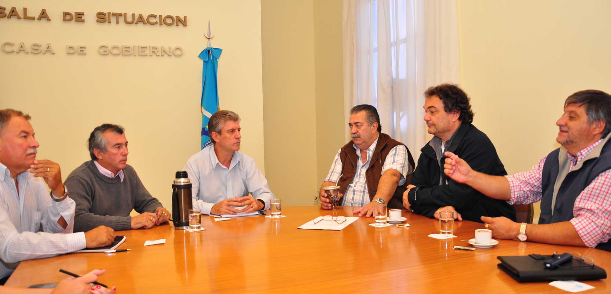 Provincia acordó pauta salarial 2013 con Luz y Fuerza