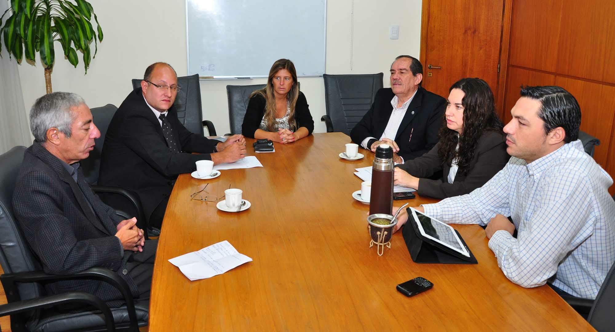 Avanza en acuerdo de precios para rubro de la construcción