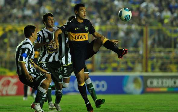 Boca goleó a Excursionistas 4 a 0
