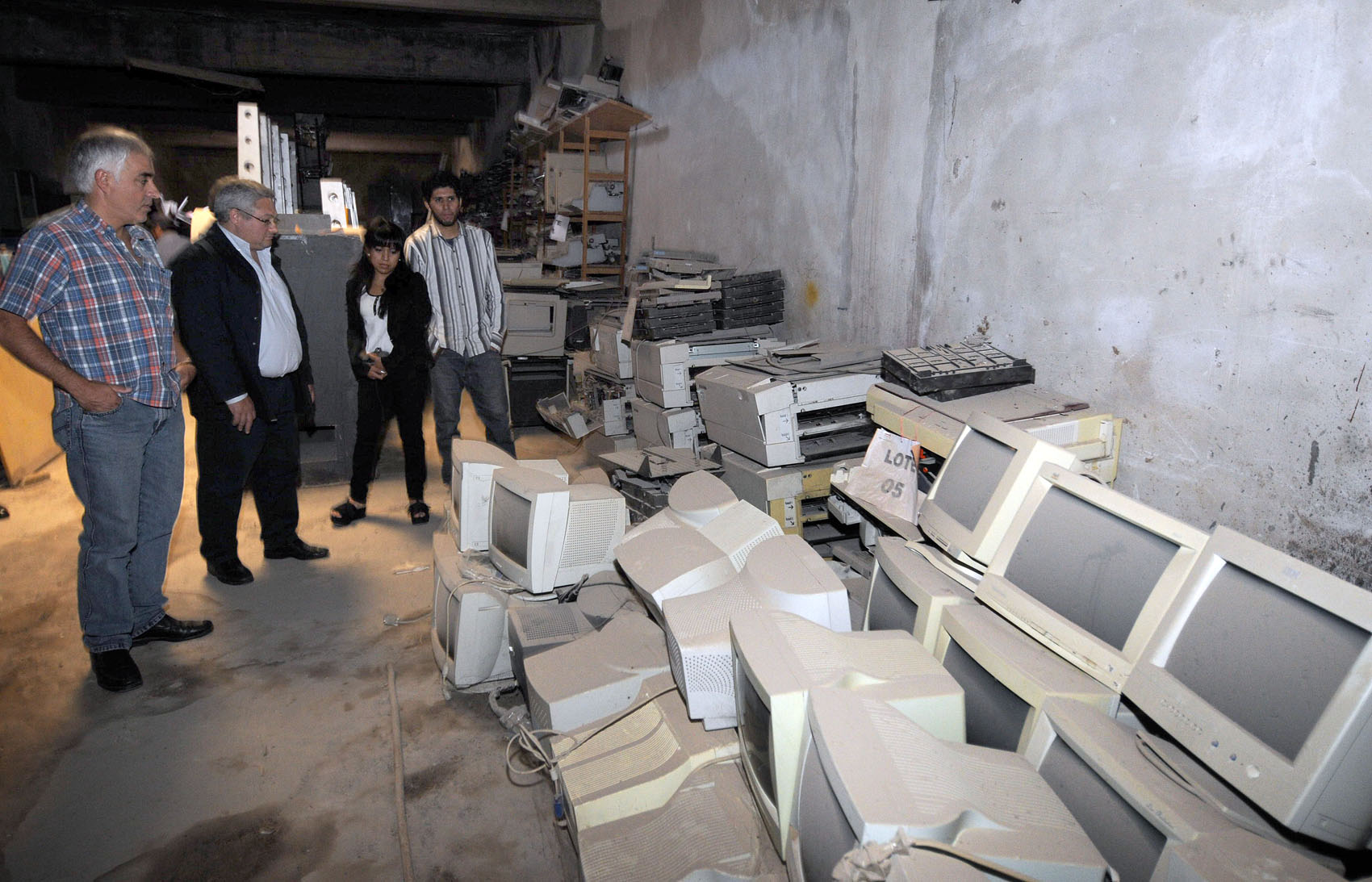 El Proyecto Puente recibió computadoras para reciclar