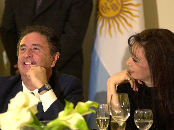 Ahora Duhalde quiere «colaborar» con el Gobierno