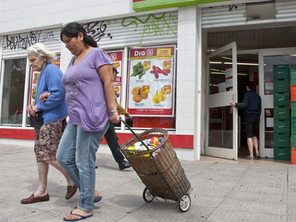 Confirman el lanzamiento de la Supercard para el «consumo popular»