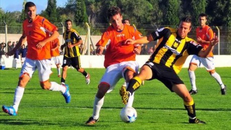 La CAI perdió en Madryn pero sigue arriba