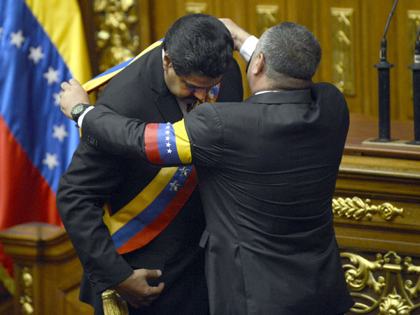 Venezuela: Maduro juró como presidente