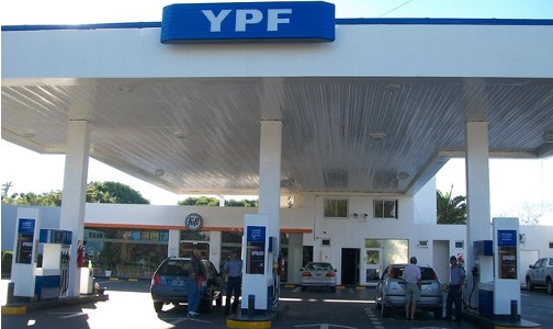 Fin de semana largo: YPF asegura combustibles