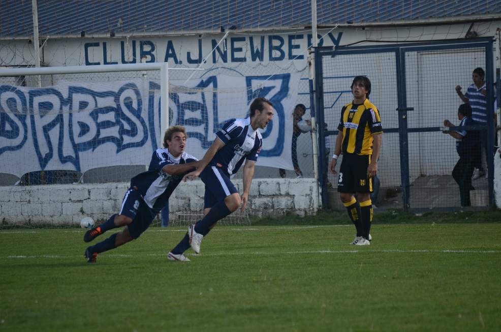 En un partidazo, Newbery y Madryn terminaron 3 a 3