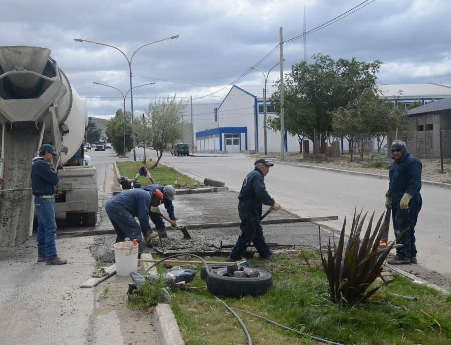 Prohíben giro a la izquierda al llegar a la Av. EEUU