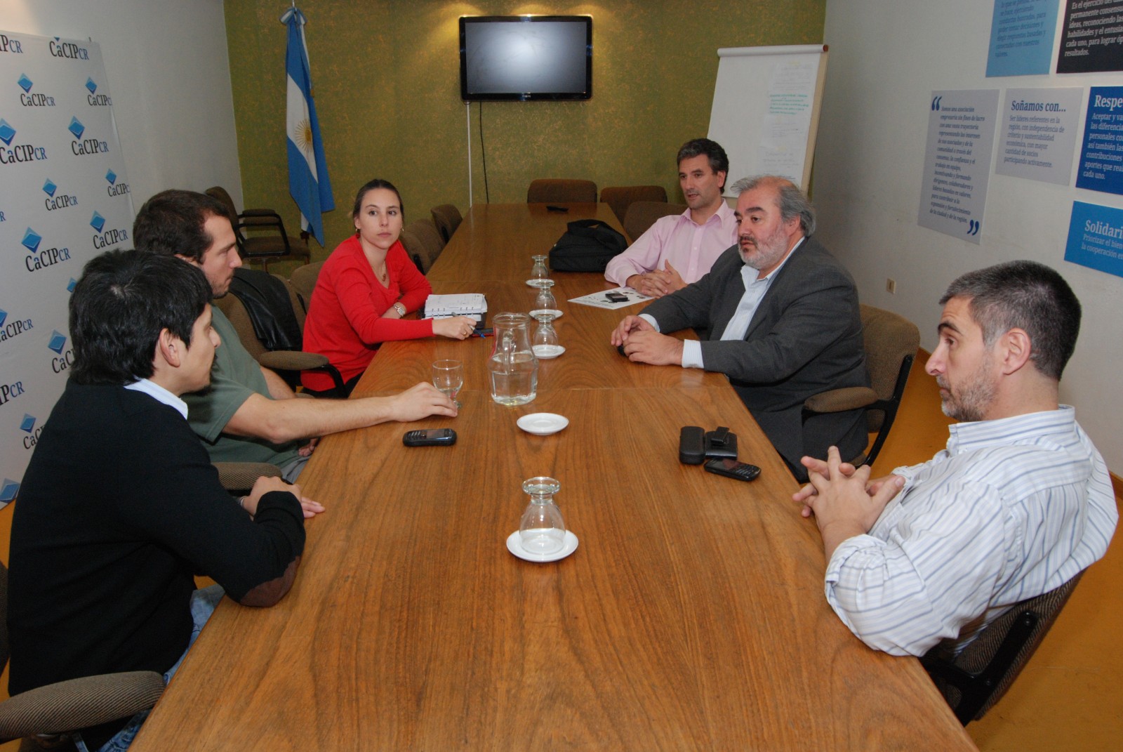 ‘De qué va a vivir mi Pueblo” fue presentado a la Cámara de la Industria