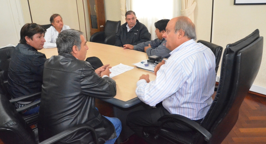 “No vamos a permitir que se sigan firmando obras que no se hacen”