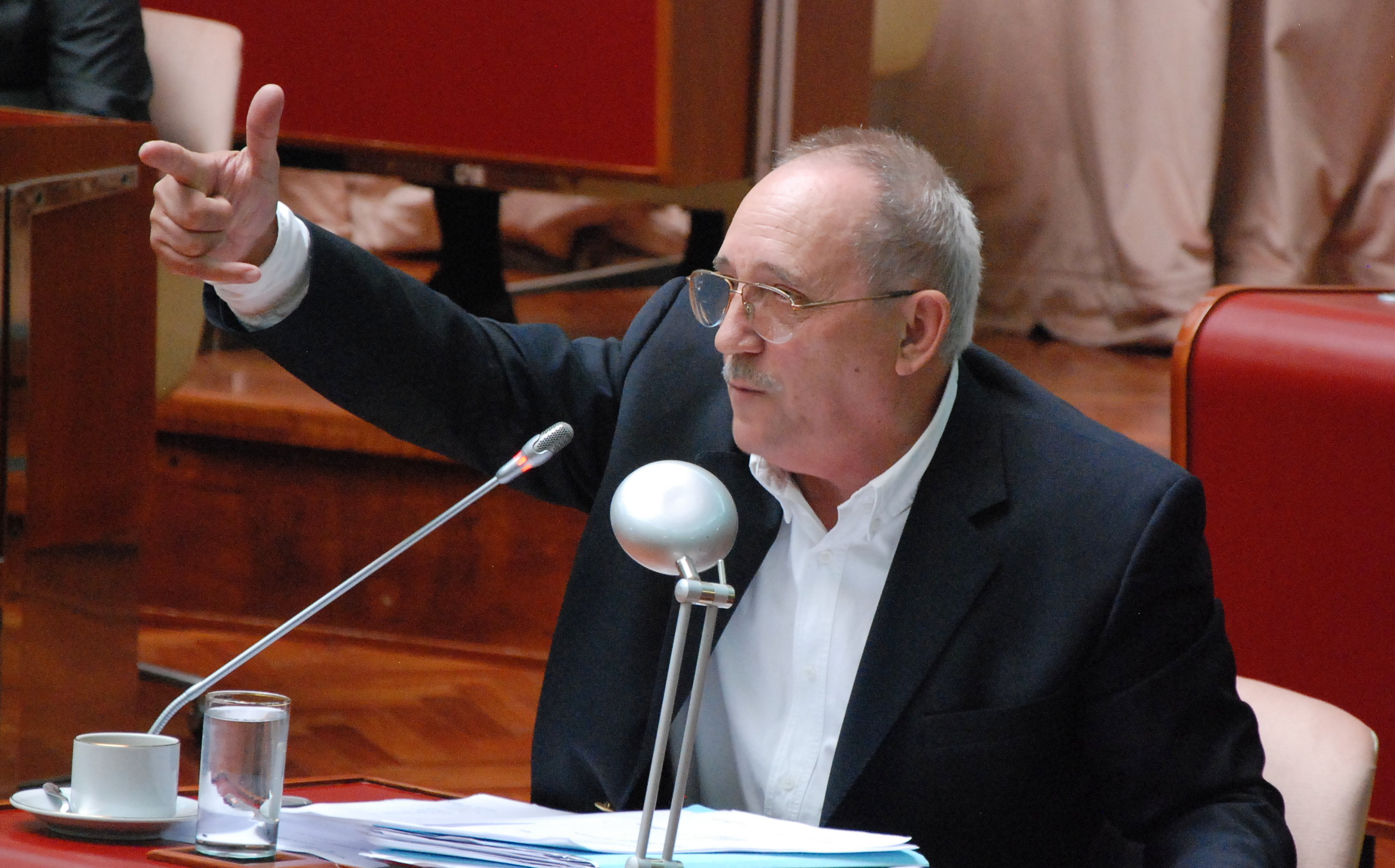 “El FPV fue a una unidad Básica para endeudar a la provincia”