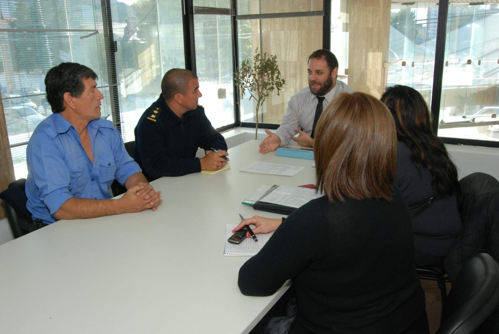 Glinski: “La solución es que cada responsable dé la cara”