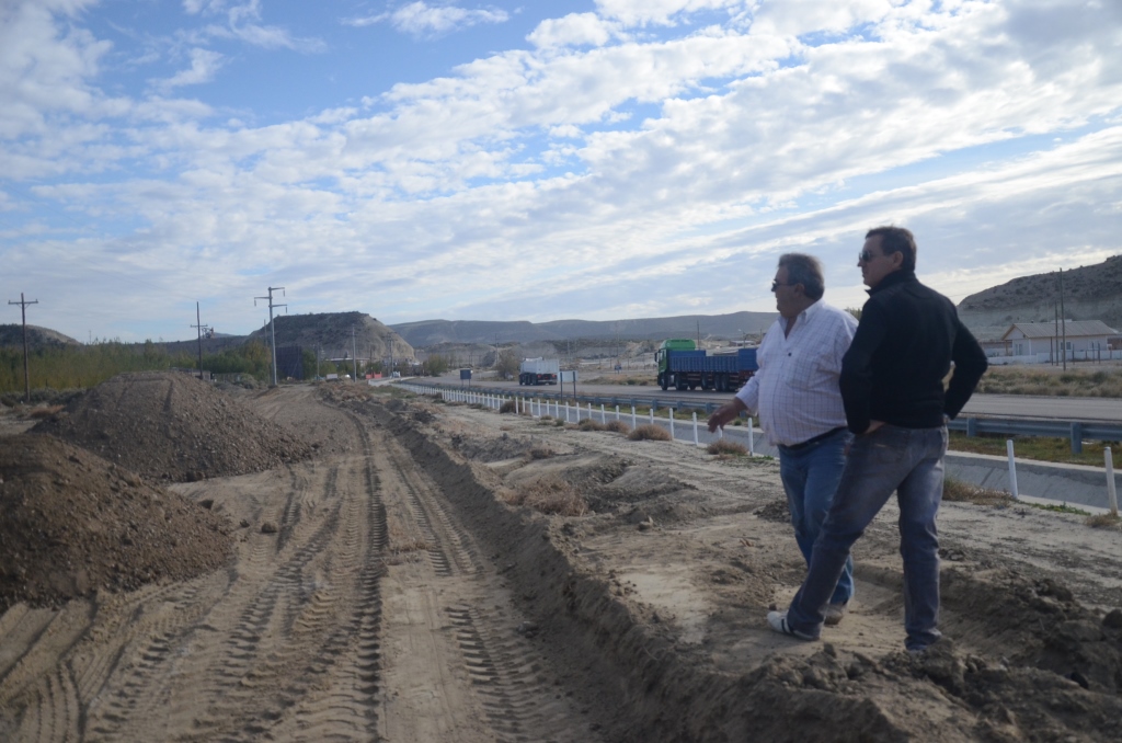 Habilitaron la colectora para transporte público en Km. 14