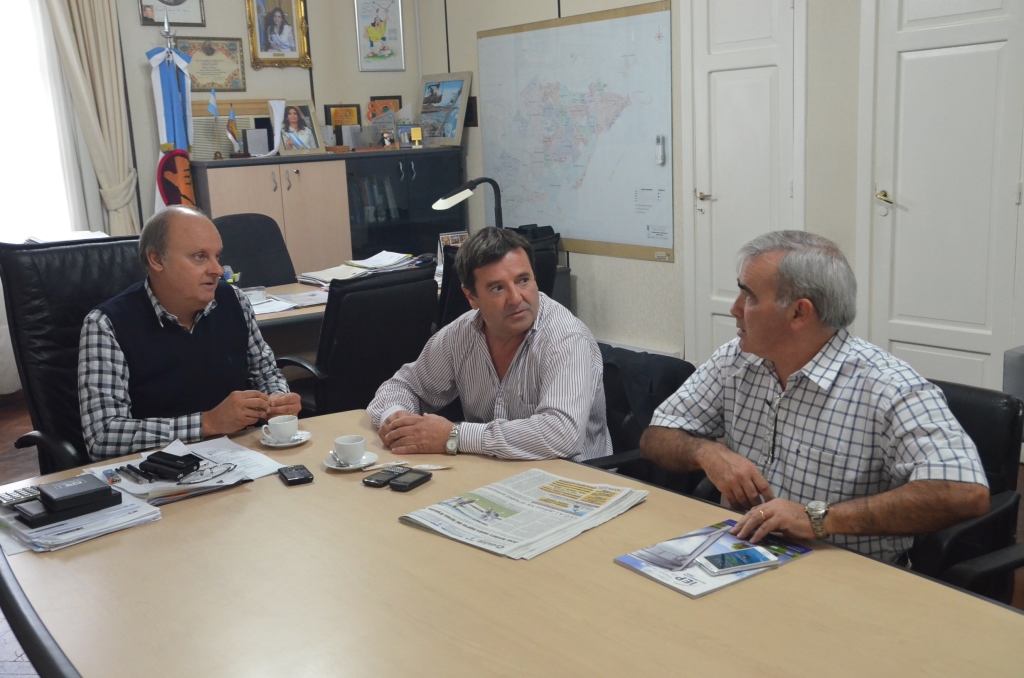 Buscan mejorar la atención de los adultos mayores