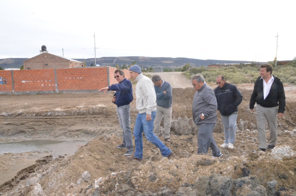 Funcionarios recorrieron el barrio Bella Vista Sur