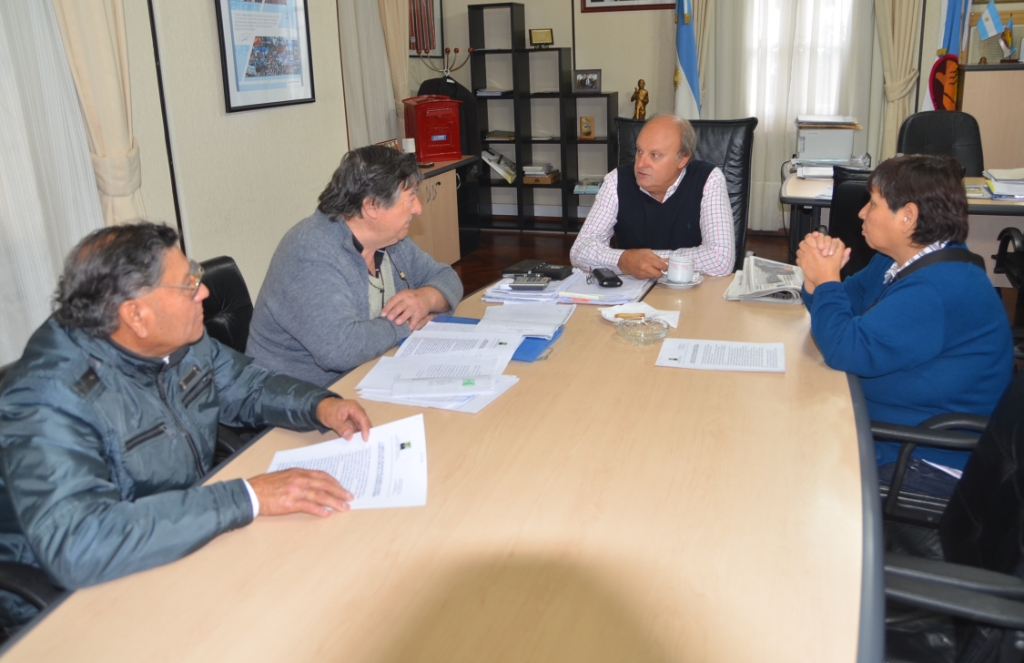 Vecinalistas del Ceferino gestionan por las 232 viviendas en la MCR