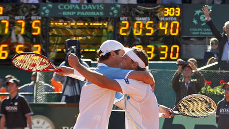 Argentina ganó el dobles y llega con ventaja al domingo decisivo