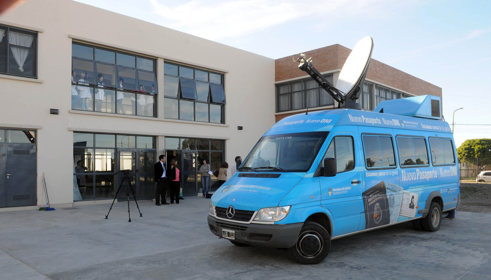 Registro Civil Móvil inició renovación de DNI en escuelas