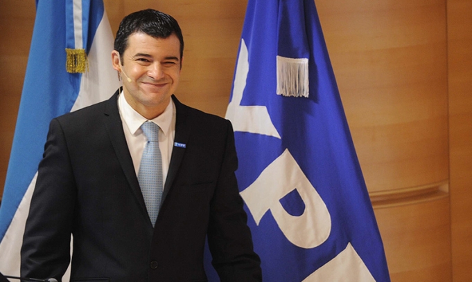 La destilería de YPF recién funcionará en 2015