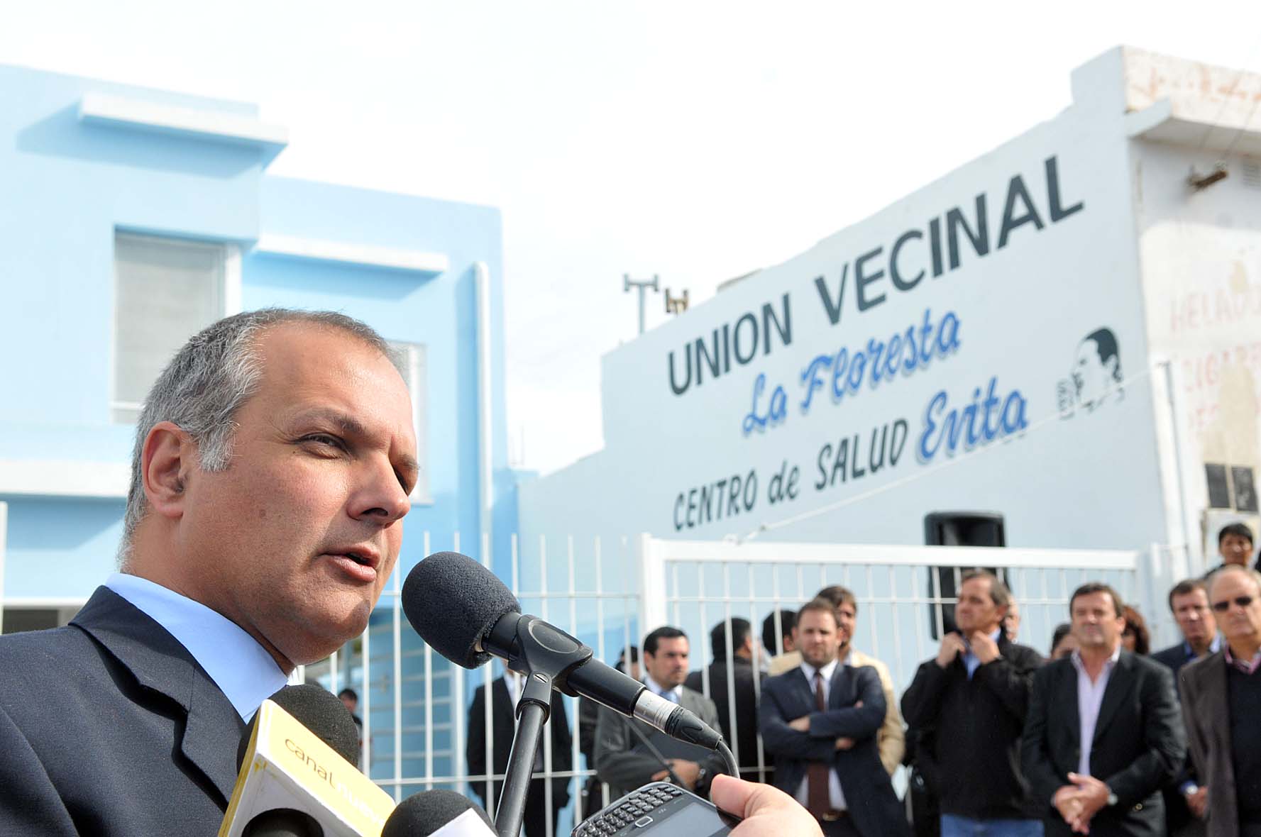 Buzzi pide investigar el destino de los fondos PAE