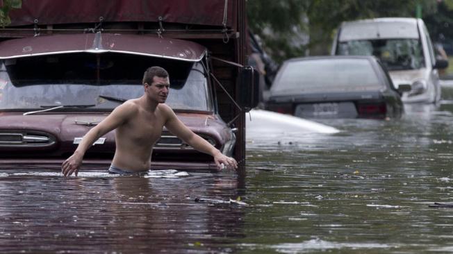 Chubut puso equipos técnicos a disposición de Scioli