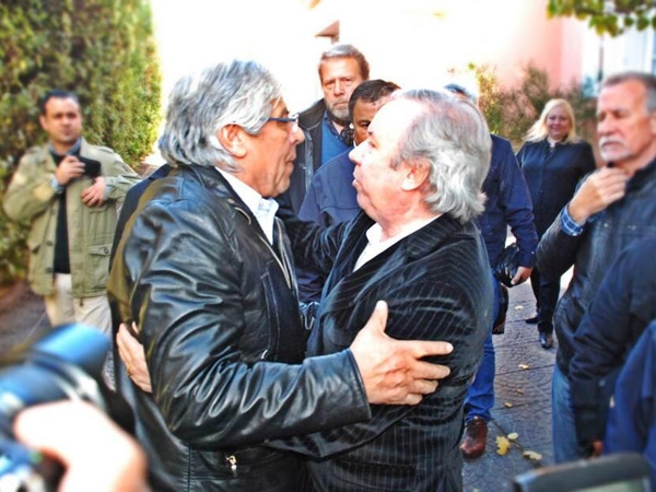 Moyano invitó a Peralta a integrar un frente político peronista