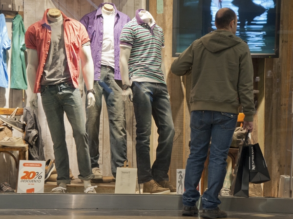 Las ventas minoristas descendieron 14% en octubre