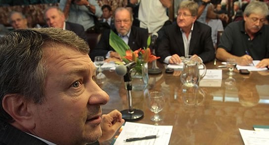 Artero, Castro y Balocchi le bajan el pulgar a Yauhar