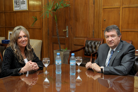 Yauhar recibió a Artero por proyectos para Rawson