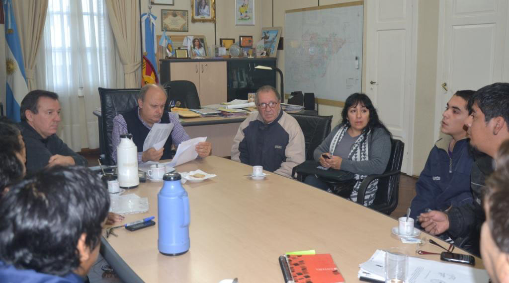 Vecinal de Laprida: Di Pierro medió para regularizar situación