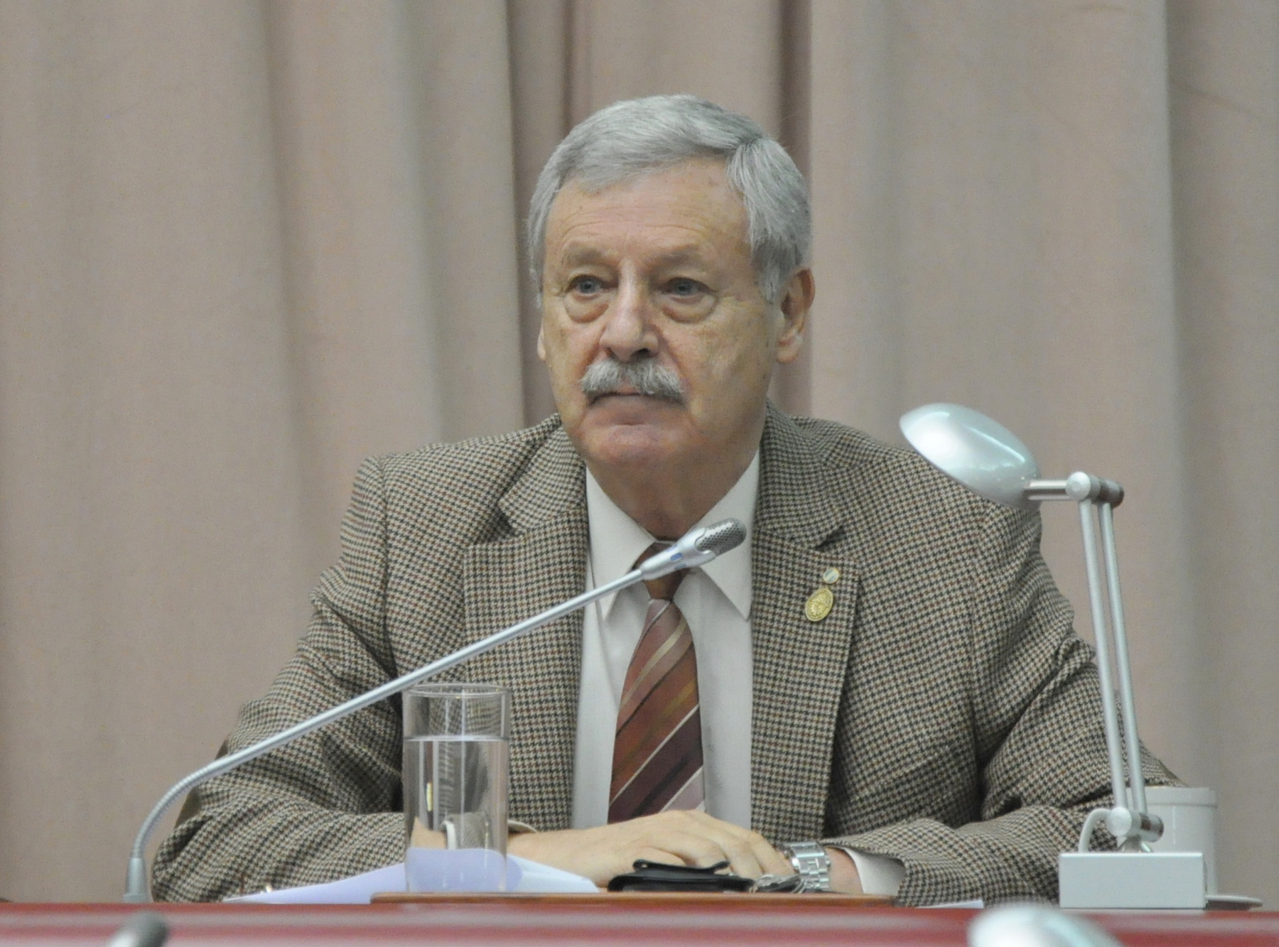 Modifican las pensiones para bomberos voluntarios