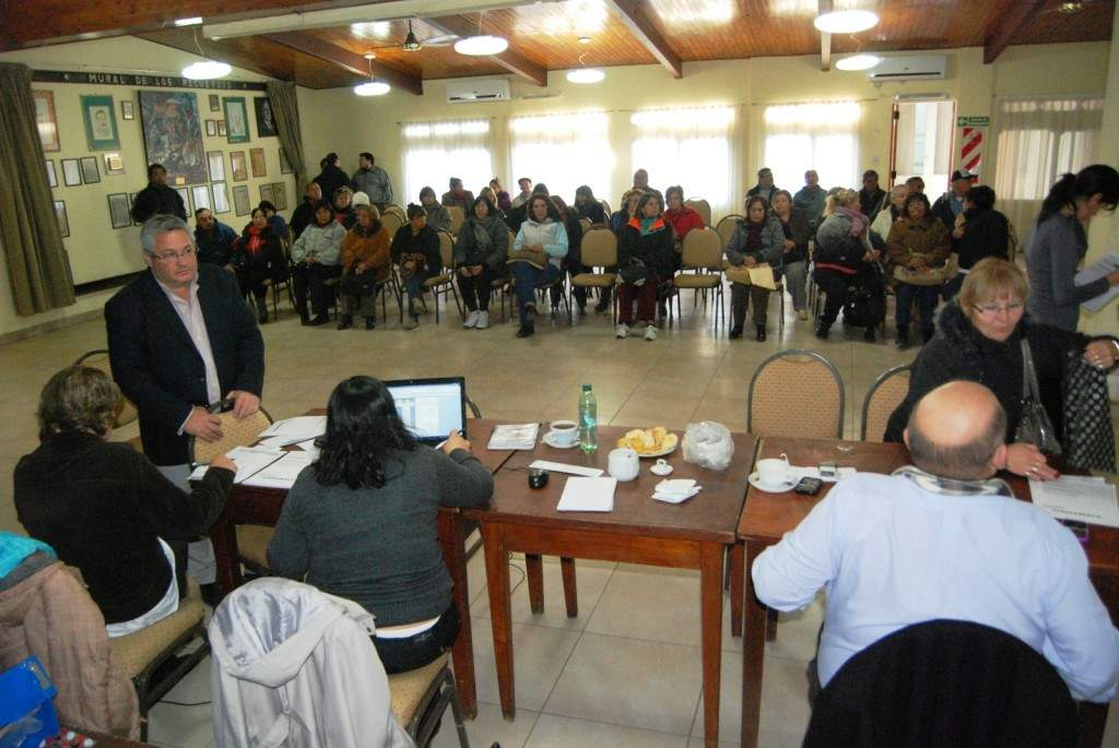 Casi 250 chubutenses se jubilaron en la oficina móvil